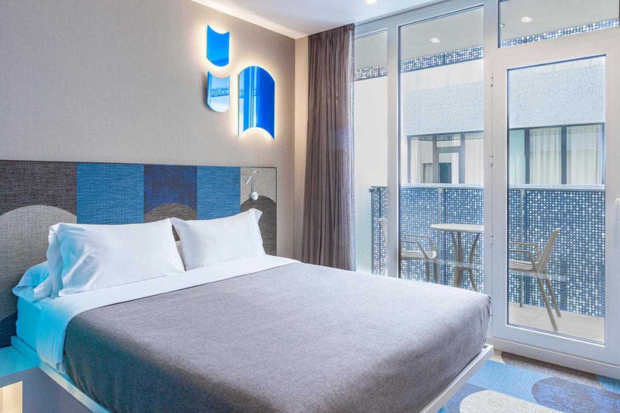 Hotel Macia Sevilla Kubb Kültér fotó